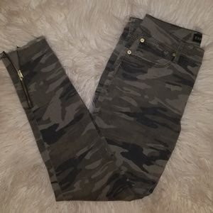 Express camo jeans
